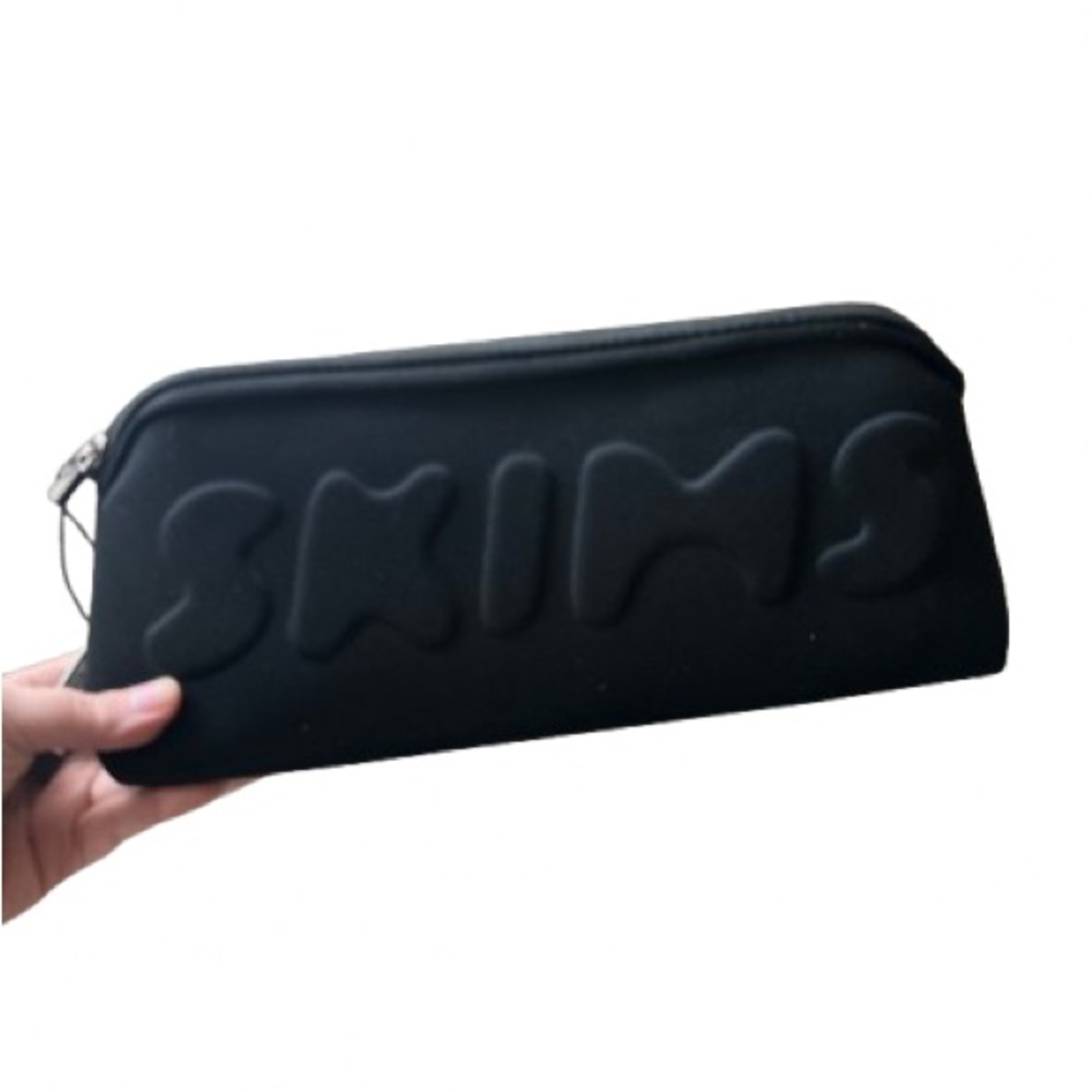 SKIMS NWT Clay Black Cosmetic Bag